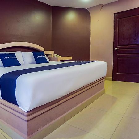Capital O Hotel Diro, Μοντερέι Εξωτερικό φωτογραφία