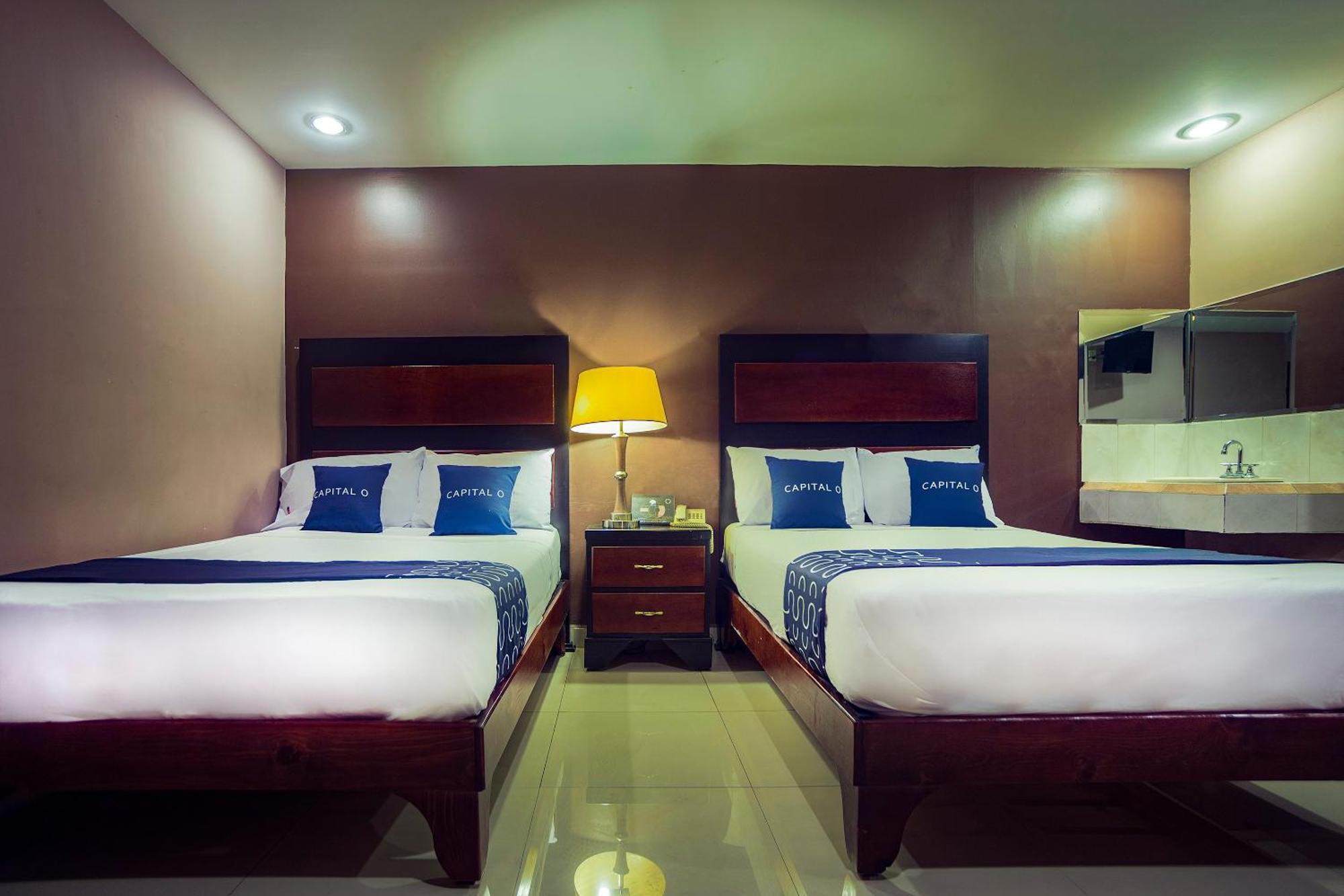 Capital O Hotel Diro, Μοντερέι Εξωτερικό φωτογραφία